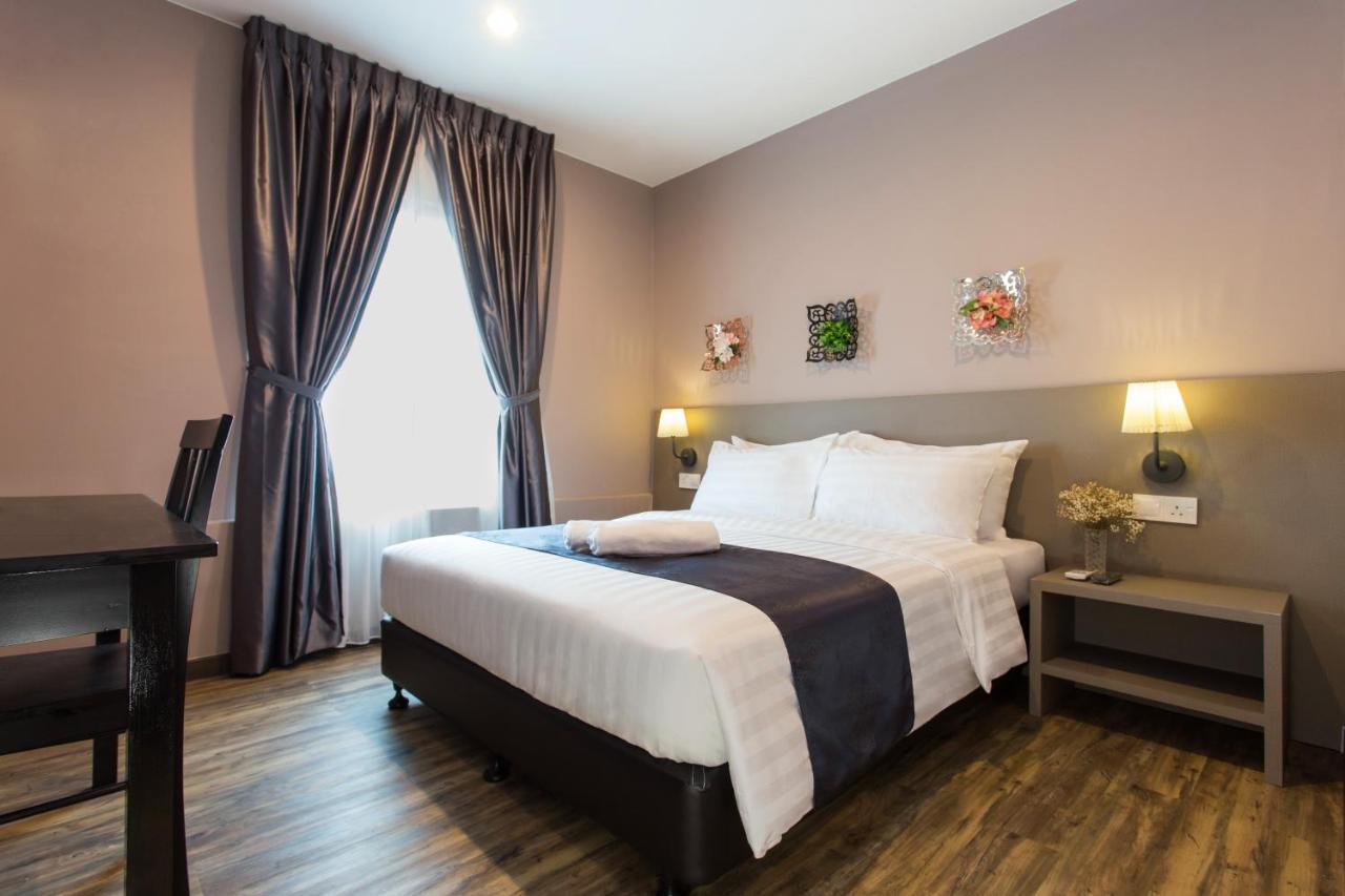 Hotel Dk 2*
